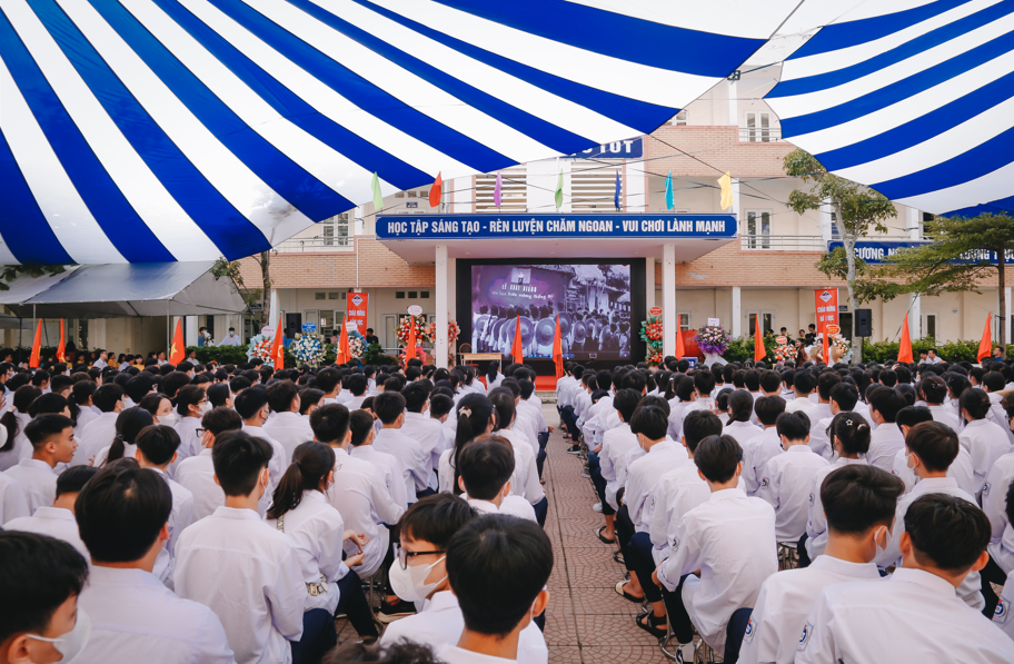 Thông báo tập trung học sinh đầu năm học  2025 - 2026