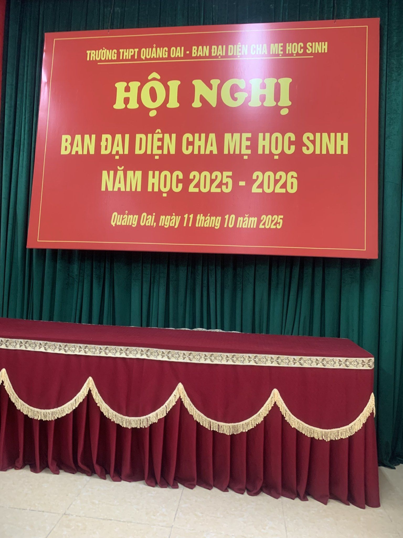 Hội nghị Ban đại diện cha mẹ học sinh trường THPT Quảng Oai năm học 2025 - 2026