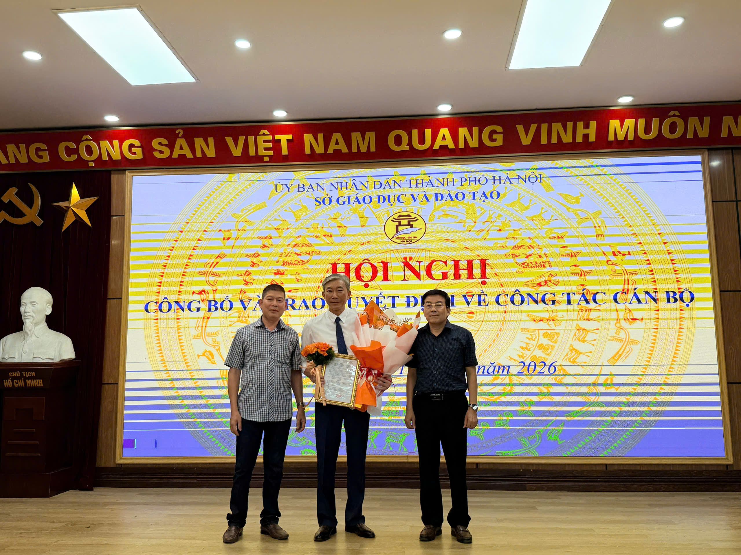 Chúc mừng thầy giáo Đinh Anh Tú được bổ nhiệm chức vụ Hiệu trưởng trường Tiểu học - THCS - THPT Minh Châu